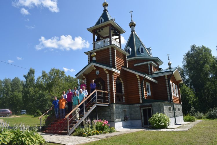 Экскурсия в православный храм «Церковь царственных страстотерпцев».